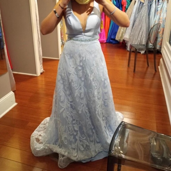 Prom dress - Picture 3 of 3